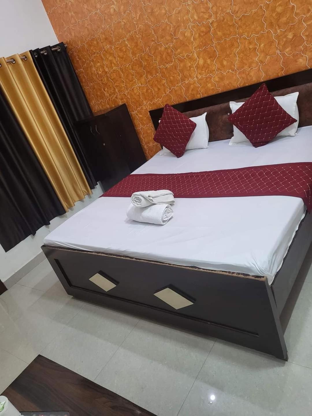 Ramam Hotel By Naavagat 700Mtr From Shri Ram Janambhumi Ayodhya المظهر الخارجي الصورة