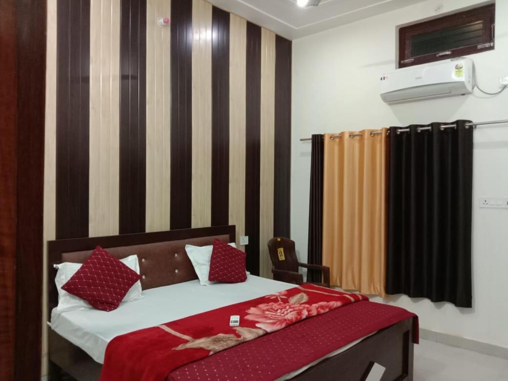 Ramam Hotel By Naavagat 700Mtr From Shri Ram Janambhumi Ayodhya المظهر الخارجي الصورة